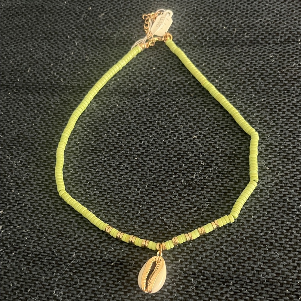 Olive Beaded Necklace with Gold Shell Pendant